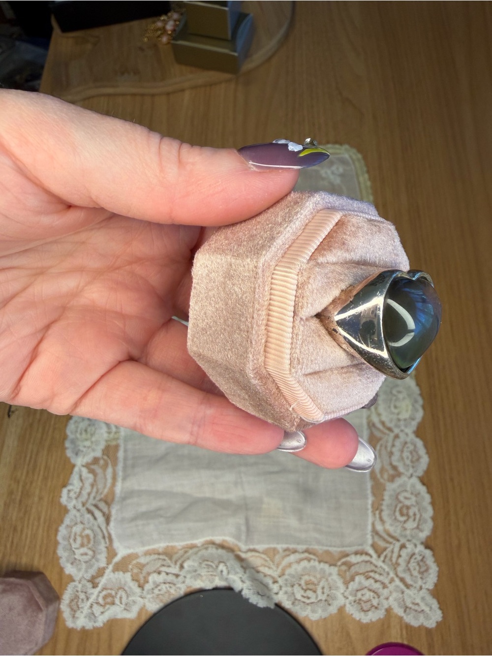 Ultra rare Avon Heart-Shaped mood Ring sz 8.75 - Picture 2 of 12